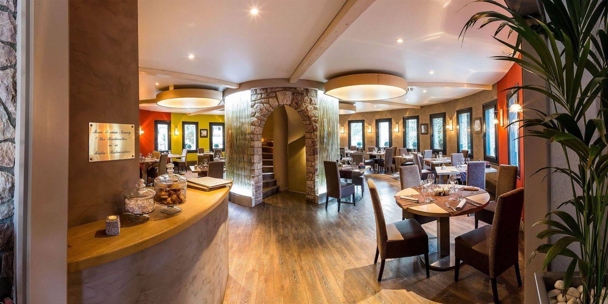 Hotel & Spa Les Bartavelles Crots Exterior photo