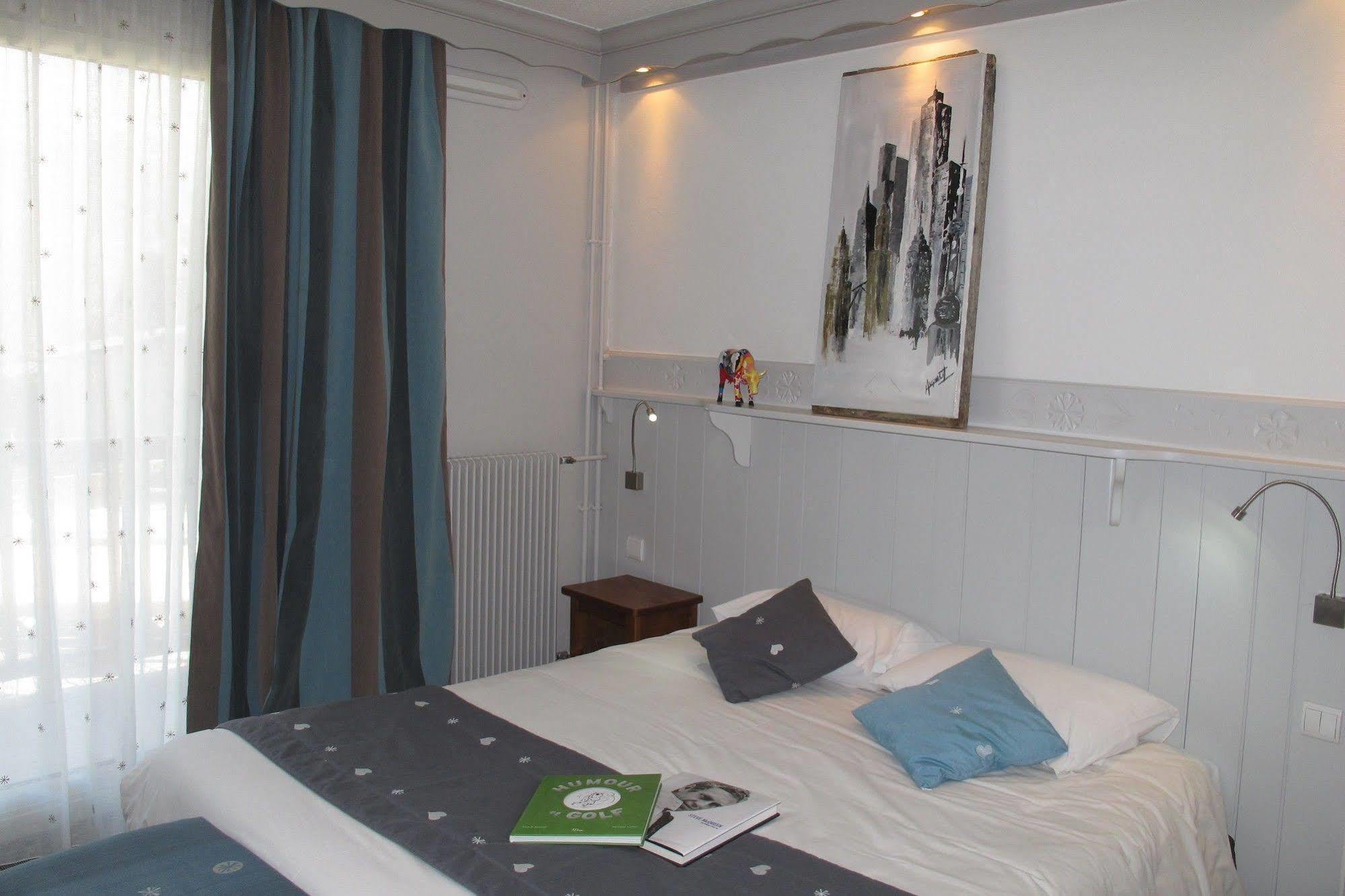 Hotel & Spa Les Bartavelles Crots Exterior photo